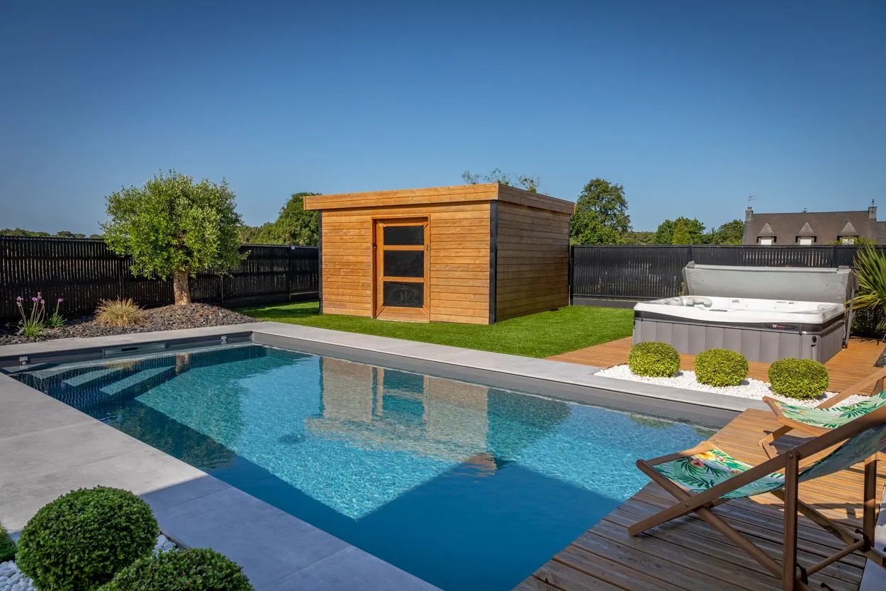 Installation spa, piscine et abri de jardin Morbihan David Paysage