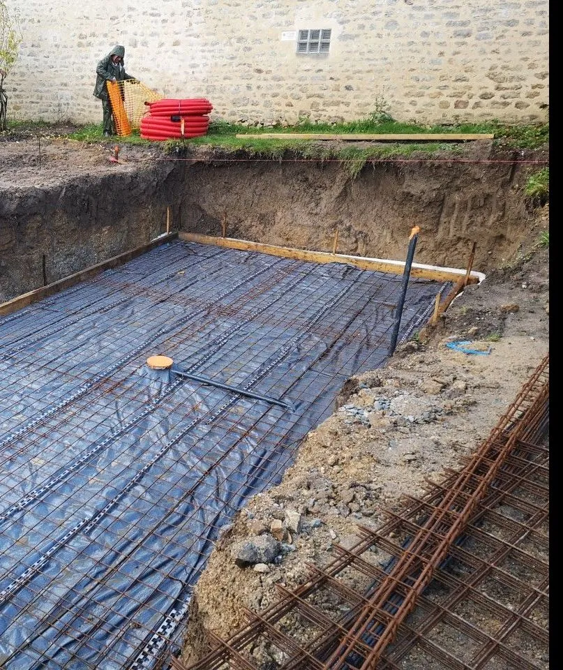fondations de construction de piscine béton
