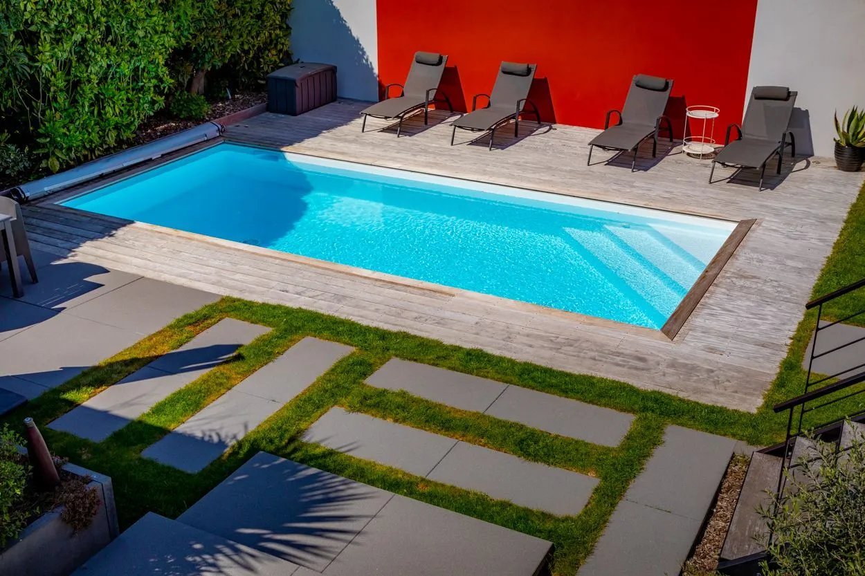 5 idées d’aménagement autour d’une piscine extérieure en Bretagne, piscine David Paysage