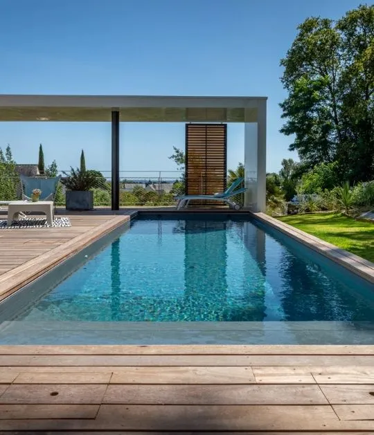 piscine à débordement