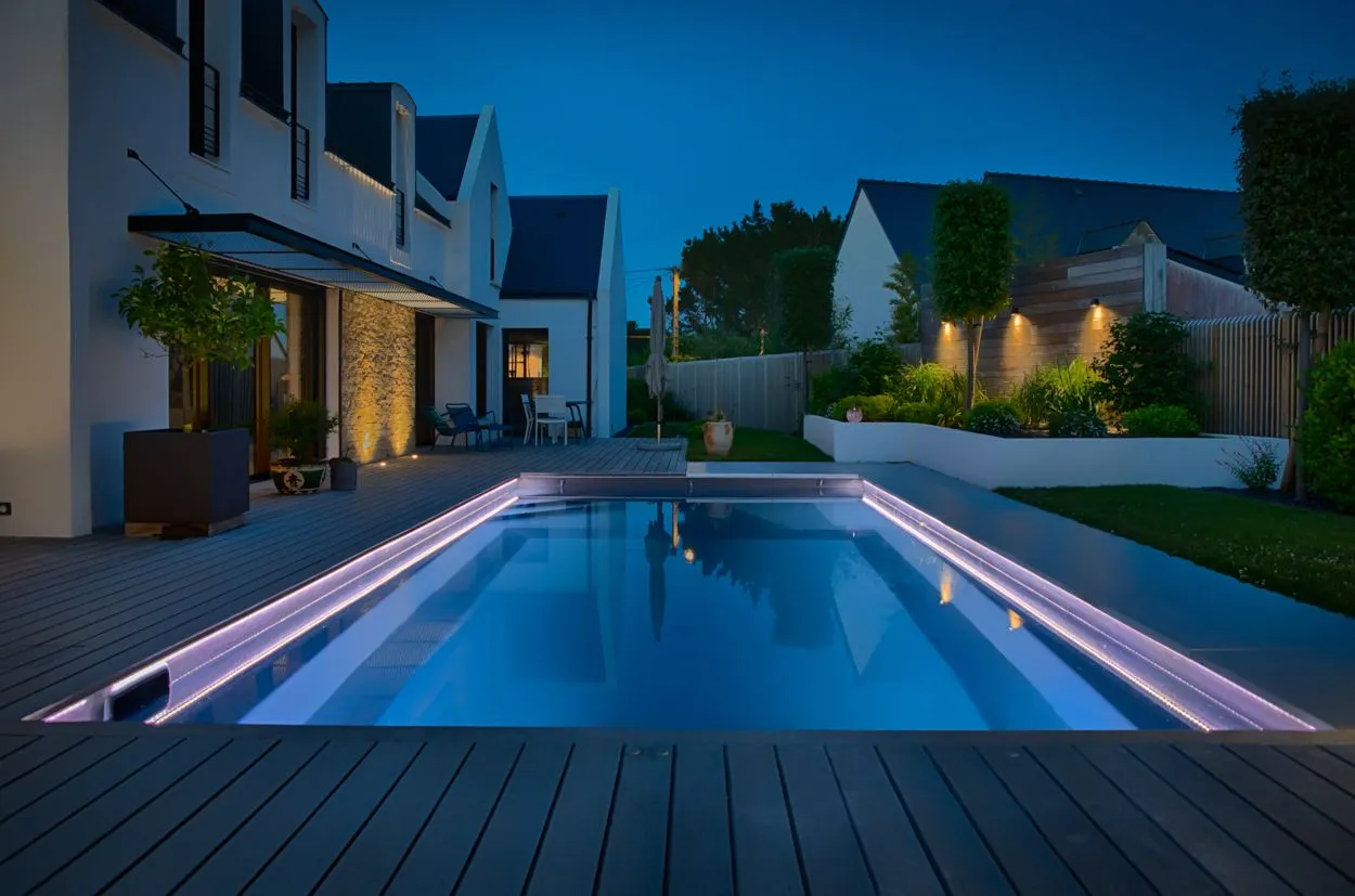 5 idées d’aménagement autour d’une piscine extérieure en Bretagne, piscine David Paysage