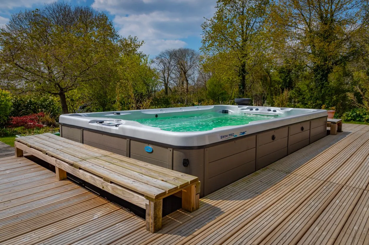 Installation spa de nage Pluneret Morbihan David Paysage