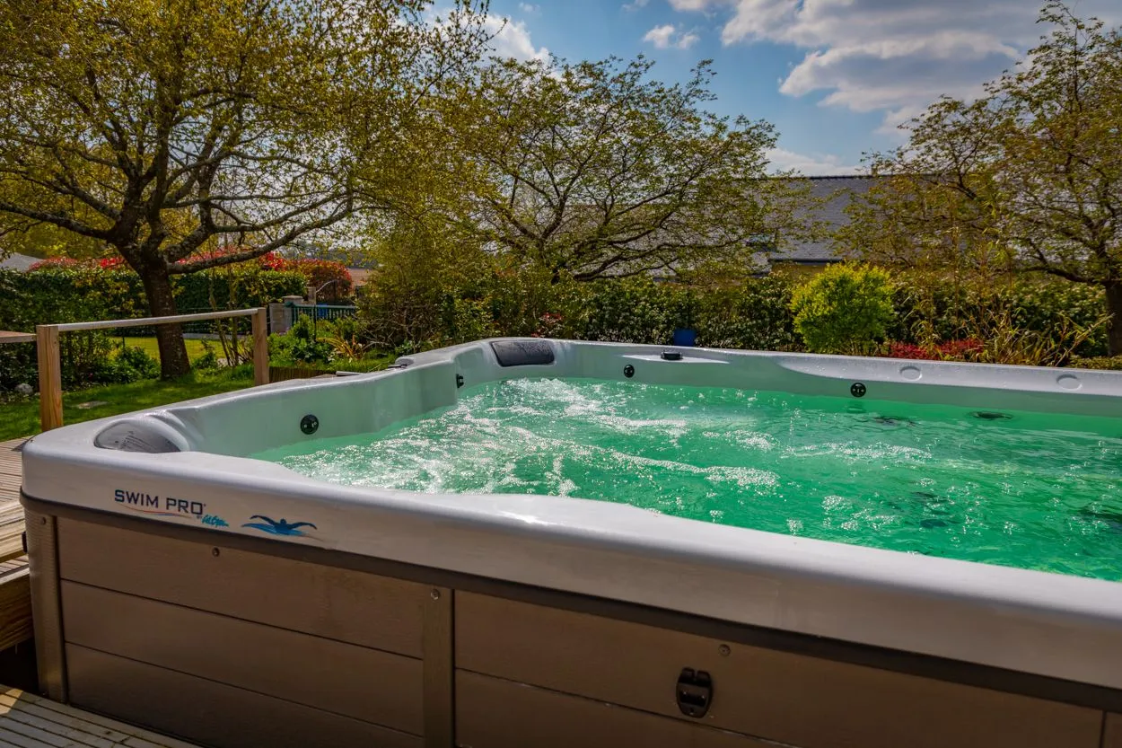 Installation spa de nage Pluneret Morbihan David Paysage