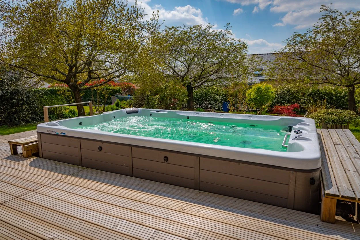 Installation spa de nage Pluneret Morbihan David Paysage